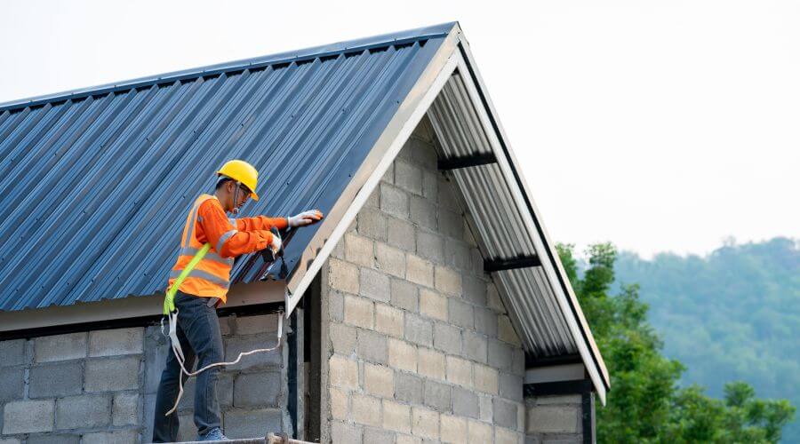 Expert Emergency Roof Repairs services in Darien, WI